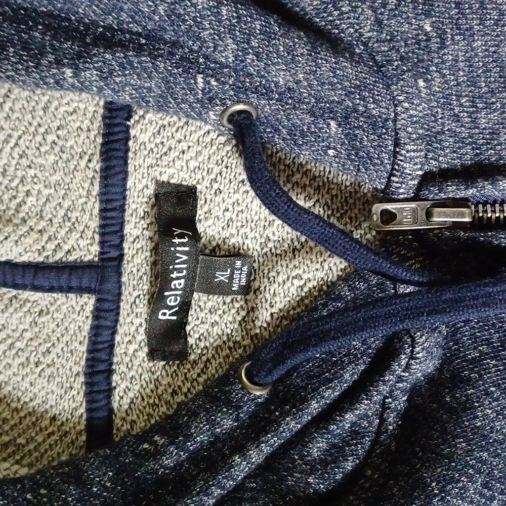 Relativity Size XL Zip Top With Ruffle - Picture 4 of 7